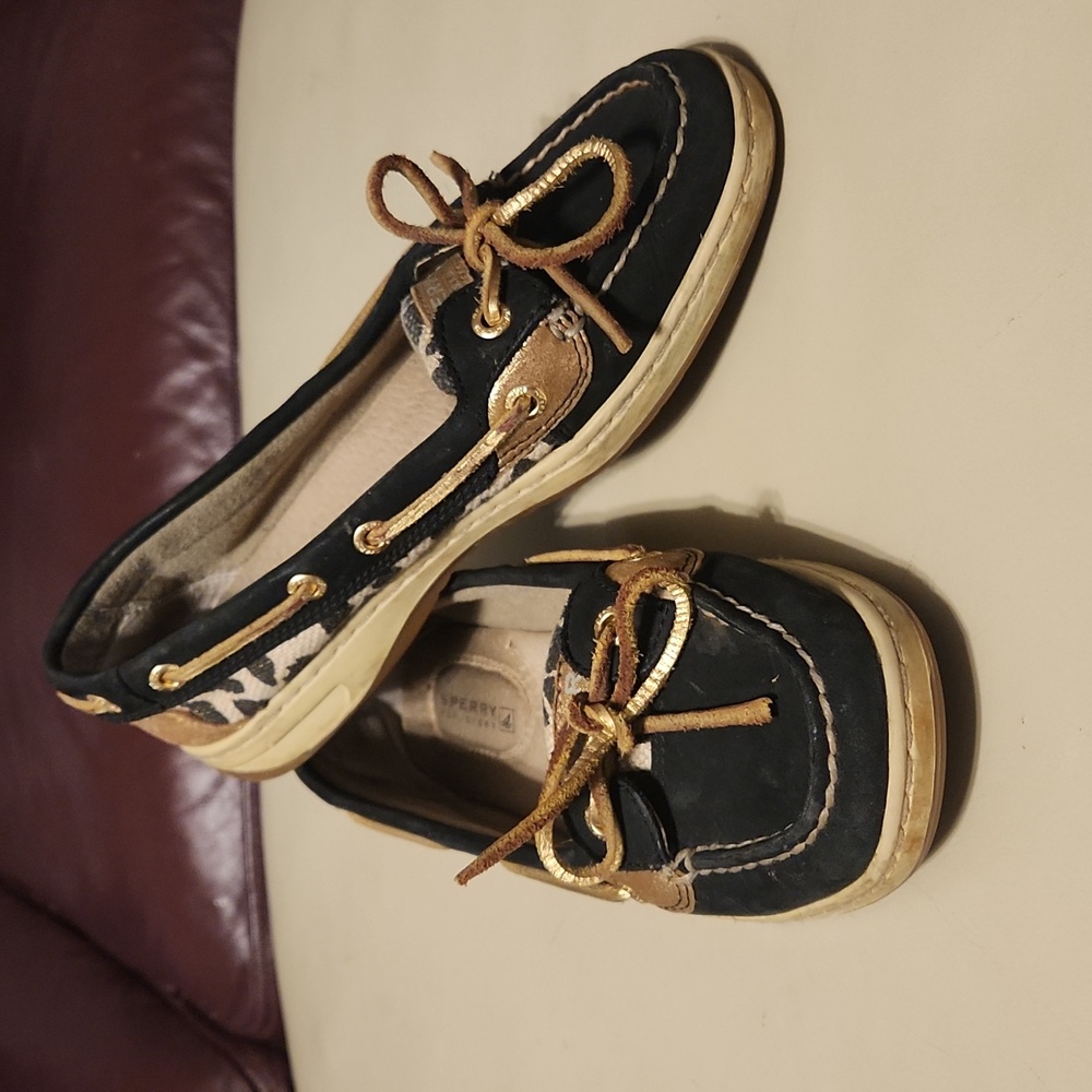 Make offer! Sperry Topsider slip on boat shoe.  Size 6M